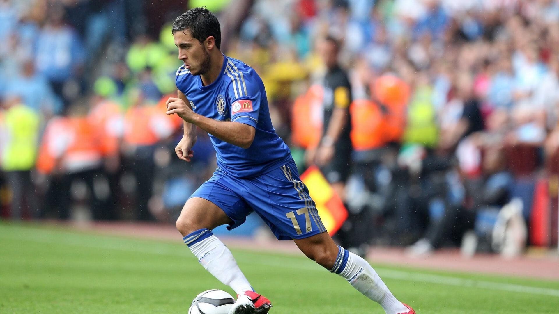 马赛中前场多点爆发持续推进攻势，马赛首发