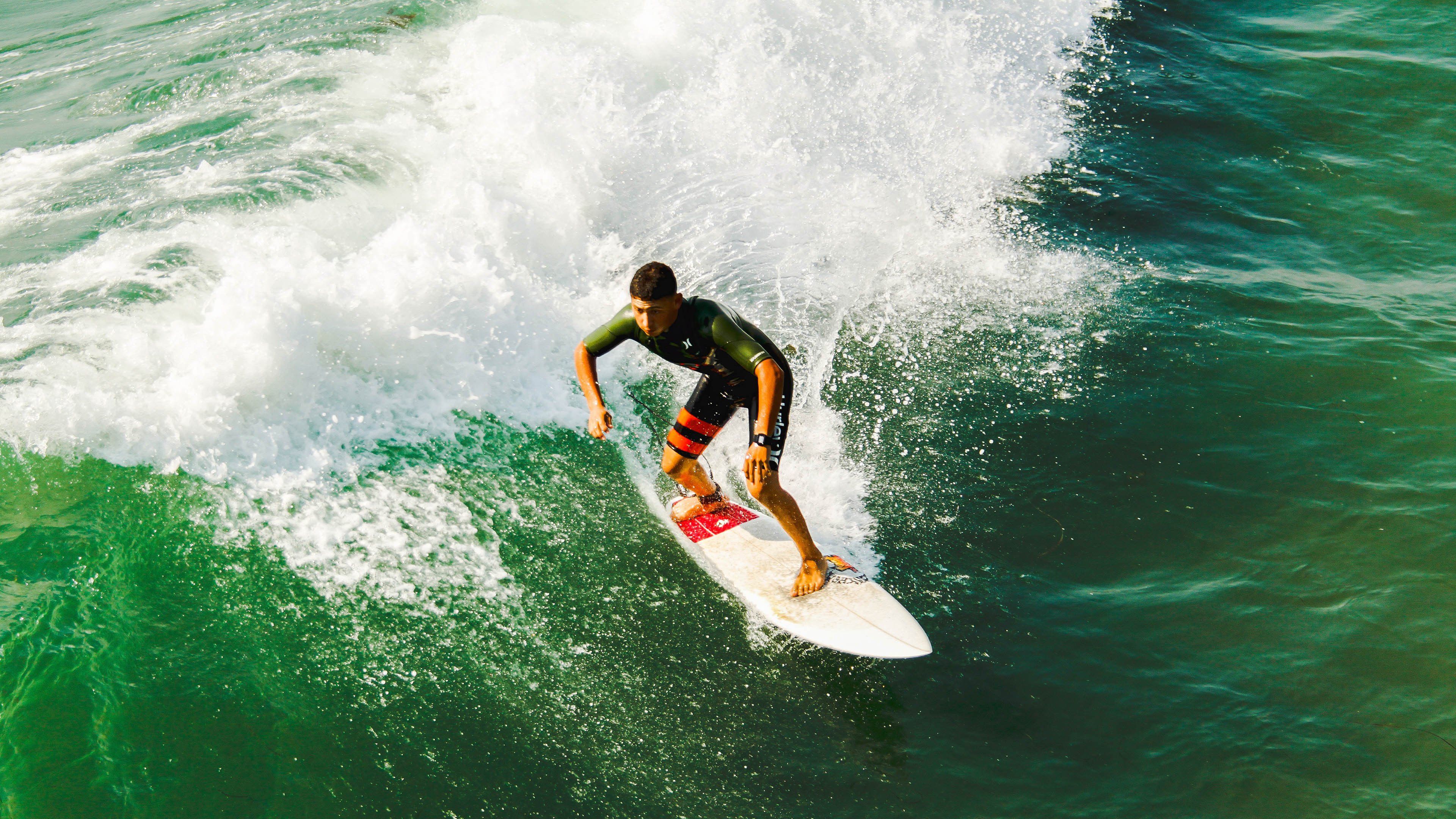 女子仰泳荷兰选手力压强敌，电影仰泳女主角