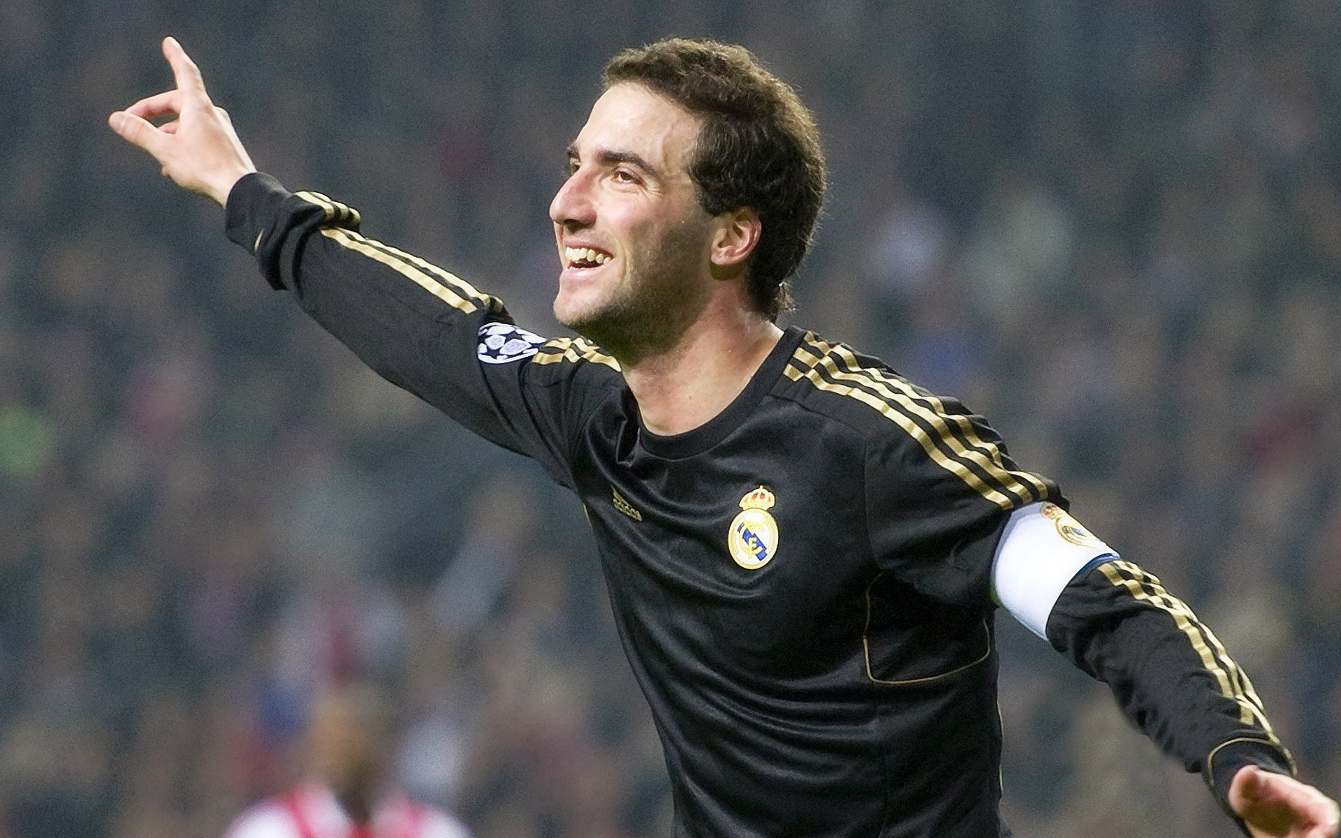 巴西世界杯队员集结，热身赛表现亮眼